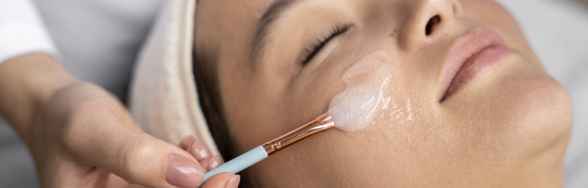 woman receiving a VI Peel from APDKC dermatologist